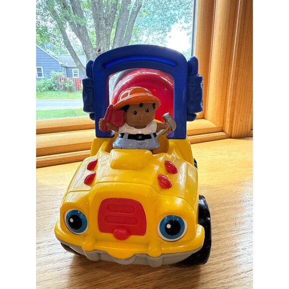 Fisher-Price Little People Cement Mixer Truck With Construction Worker Figure - Picture 1 of 5